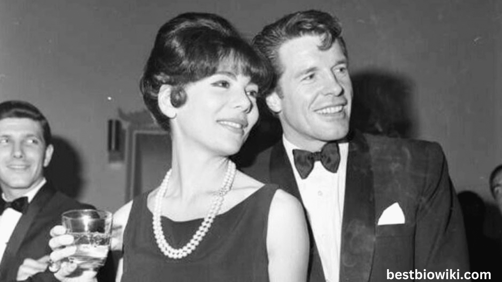 Marilynn Bradley Age, Height, Net Worth, relationship, Bio/Wiki 2024. Marilynn Bradley Age, Height, Net Worth, relationship, Bio/Wiki 2024.